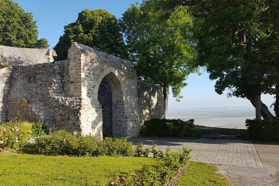 Tours et Remparts de Saint Valery sur Somme image