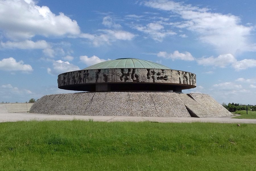 Majdanek State Museum image