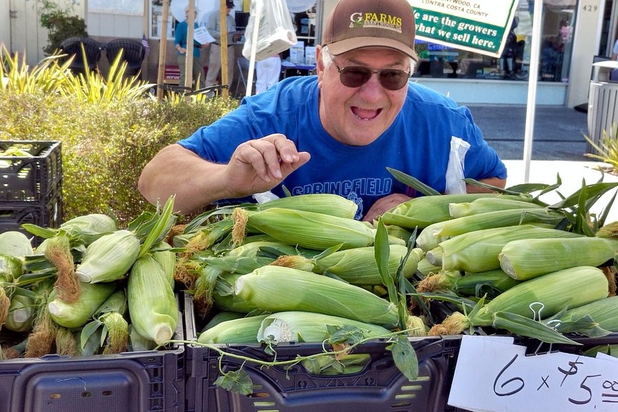 California Avenue Farmer's Market image