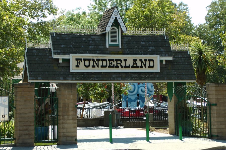 Funderland Amusement Park image