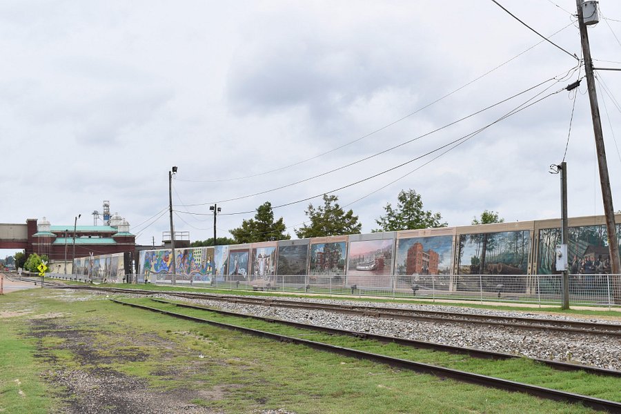 Vicksburg Riverfront Murals image