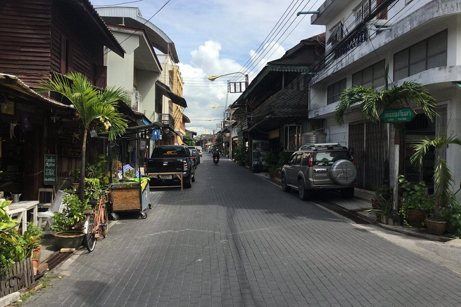 Yom Jinda Road (Old Town Rayong) image