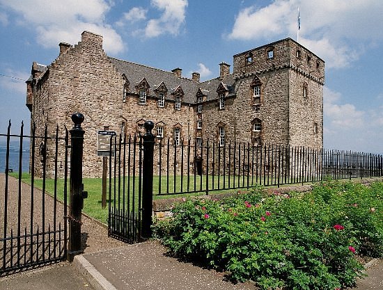 Newark Castle image
