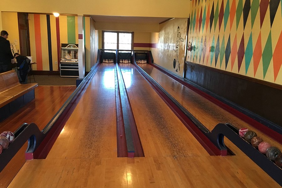 Potter's Duckpin Bowling Alley image