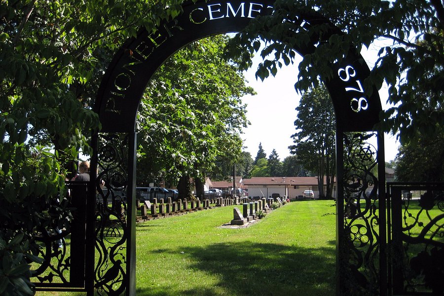 Auburn Pioneer Cemetery image