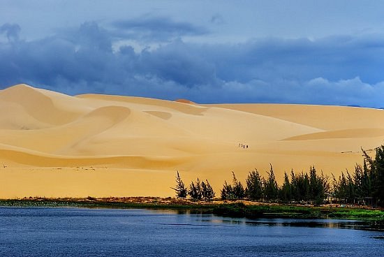 White Sand Dunes image