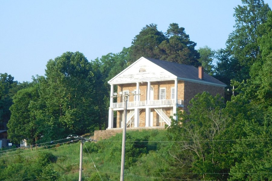 Thebes Historical Courthouse image