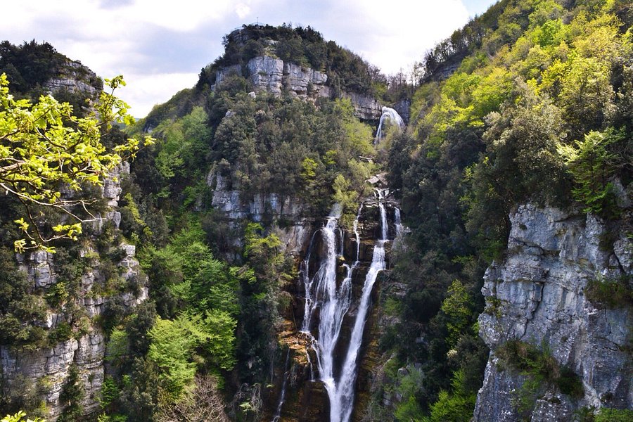 Rio Verde Waterfall image