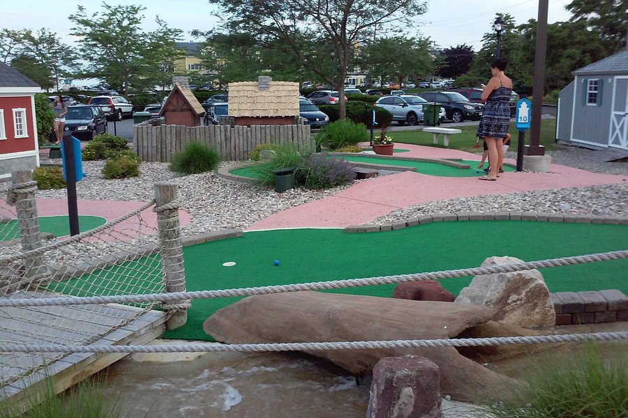 Mini-Golf at Saybrook Point image