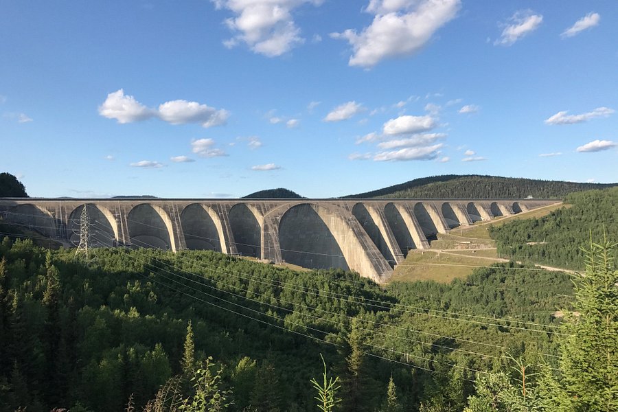 Daniel-Johnson Dam image