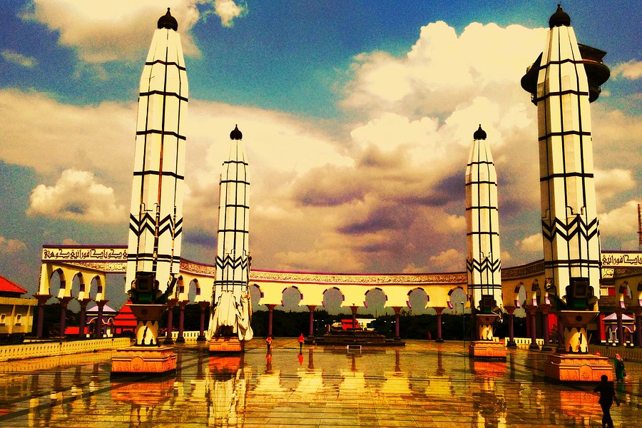 Central Java Grand Mosque image