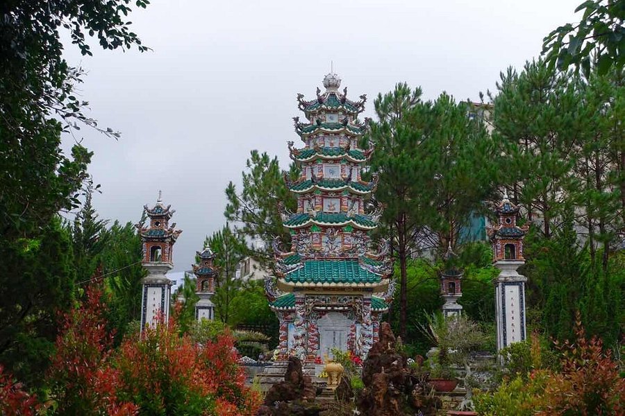 Linh Son Pagoda image