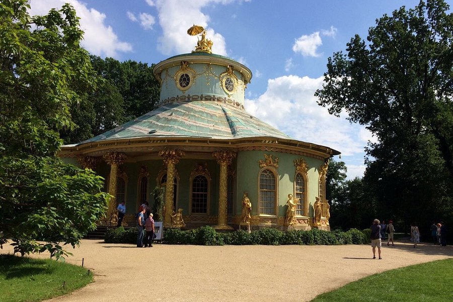 Potsdam's Gardens image