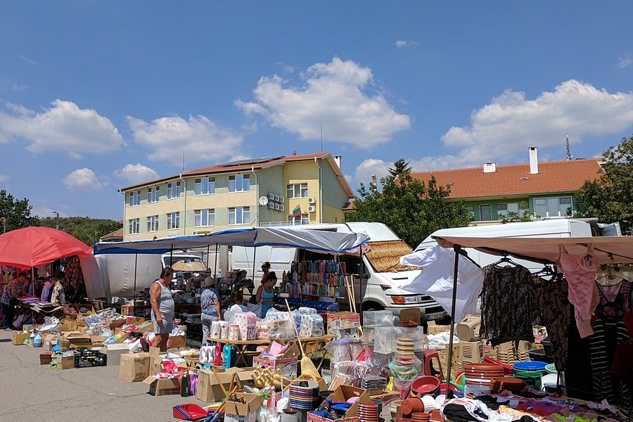 Street Market in Kableshkovo on Thursday image