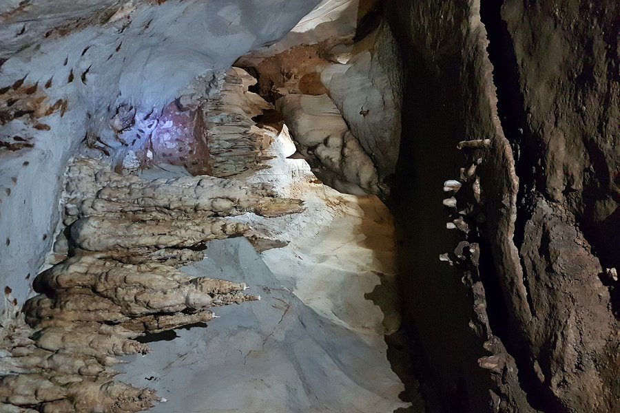 Lub Lae Cave image