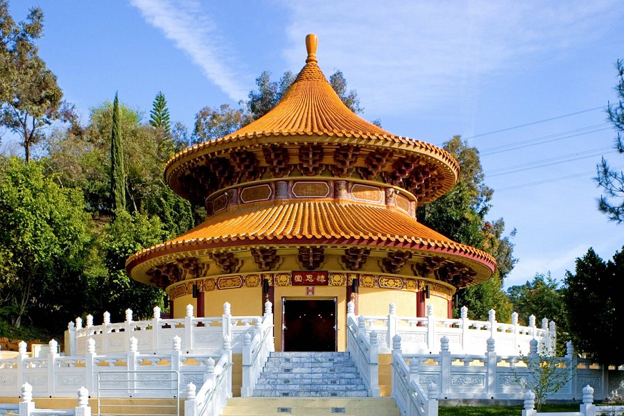 Hsi Lai Temple image