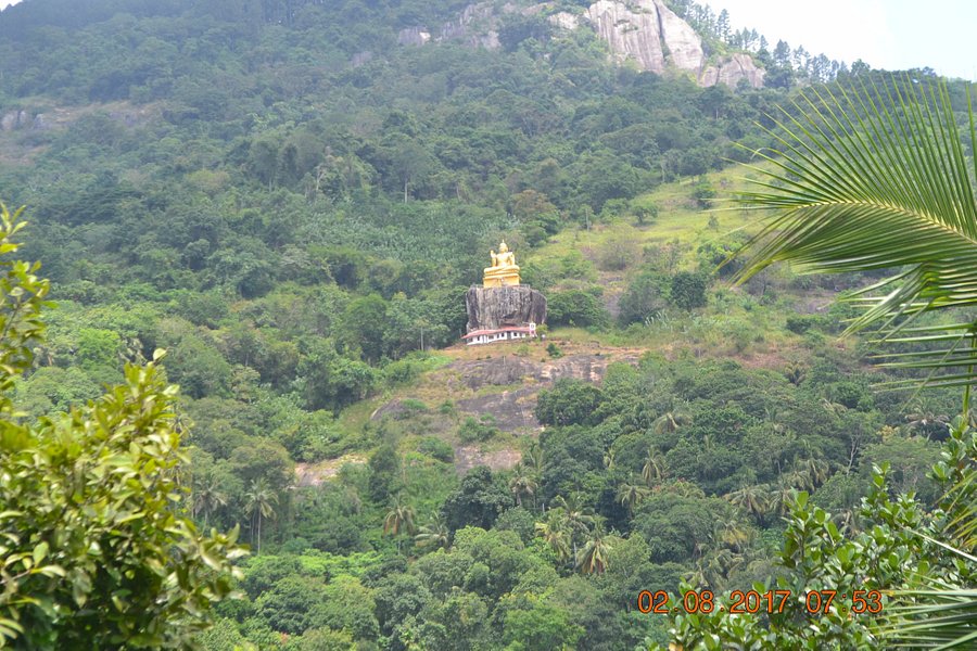 Aluvihara Rock Cave Temple image