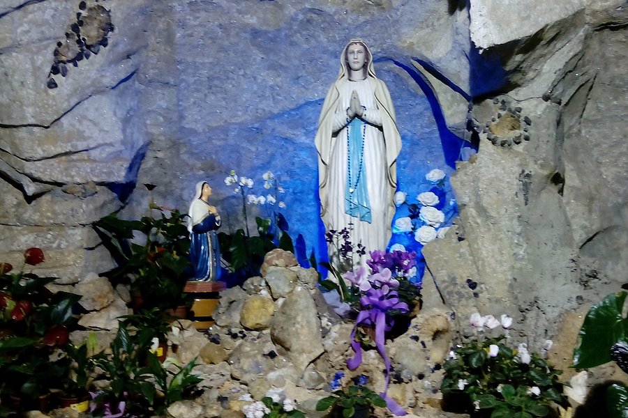 Nossa Senhora de Lourdes Grotto image