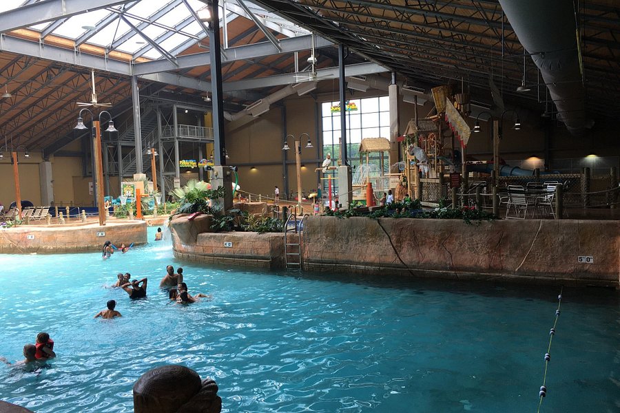 Split Rock Resort Indoor Waterpark image