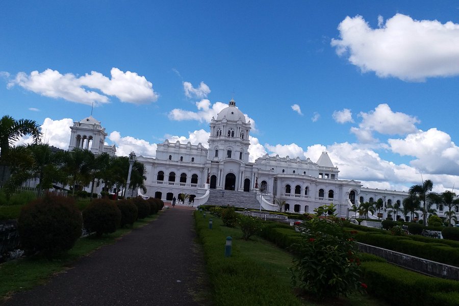 Ujjayanta Palace image