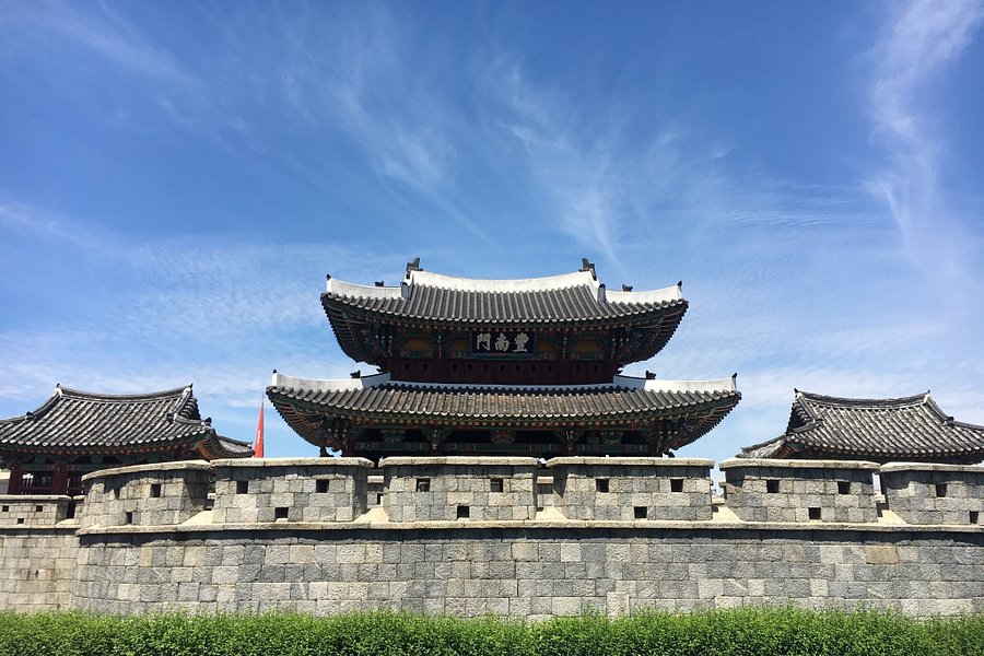 Pungnammun Gate image