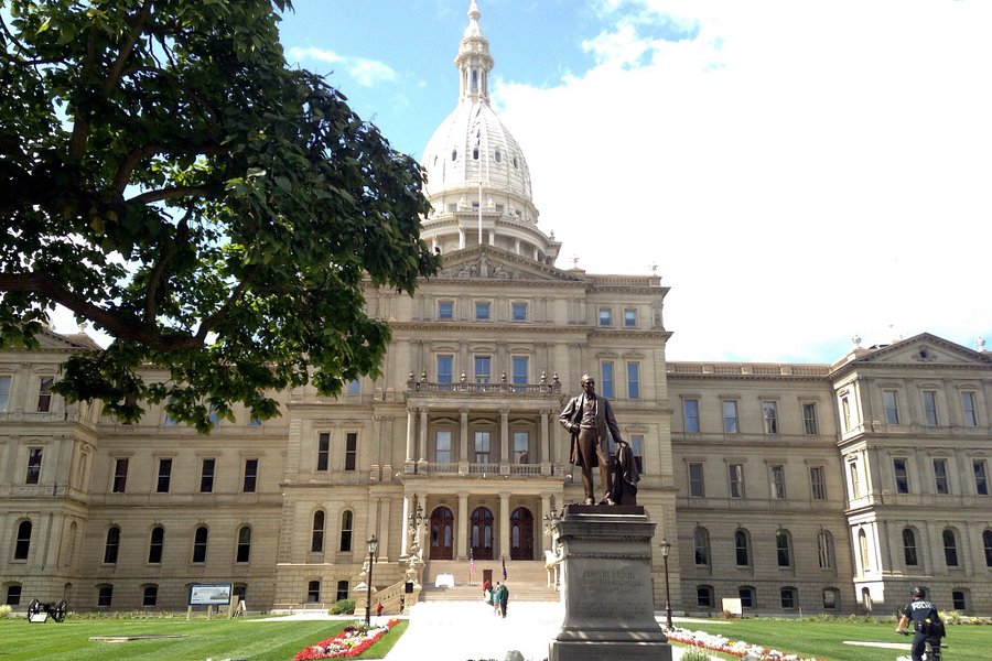 Michigan State Capitol image