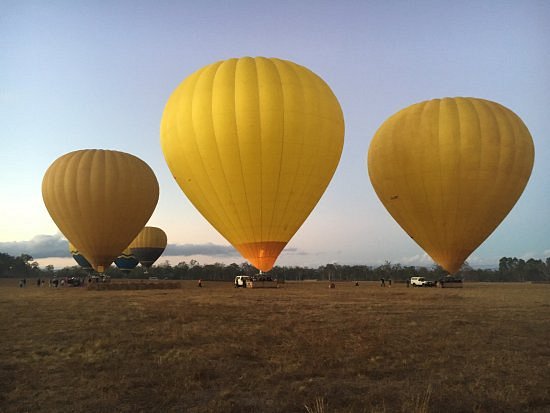Cairns Ballooning image