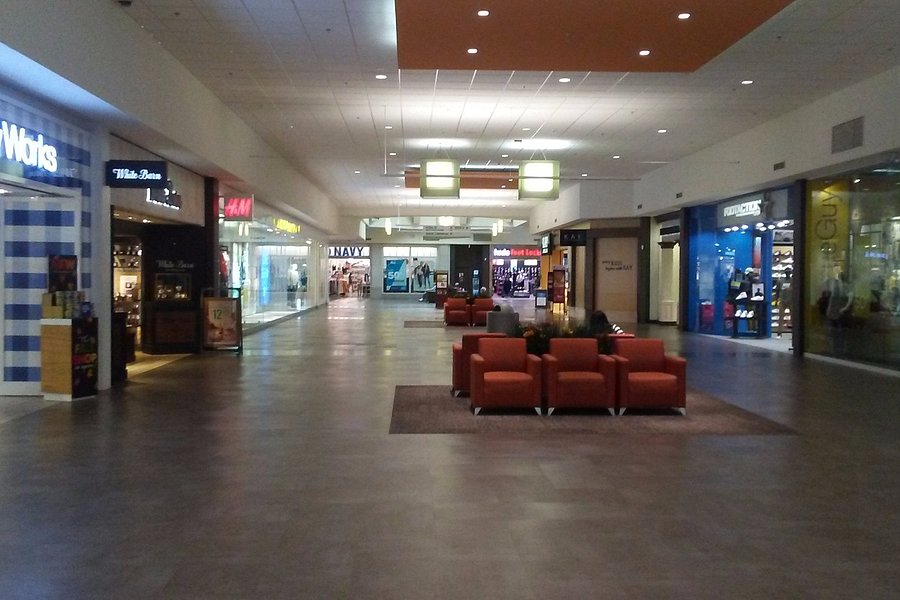 Macomb Mall image