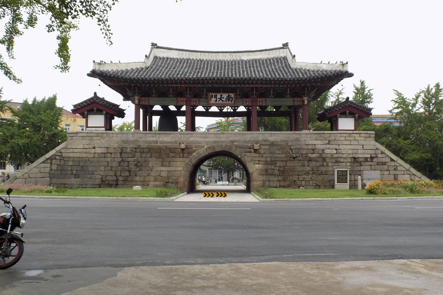 Kaesong Namdaemun image
