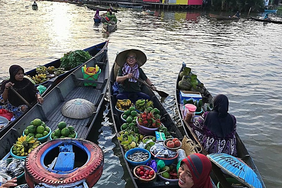 Lokbaintan Floating Market image