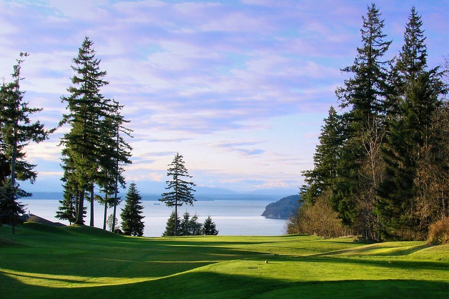 Harbour Pointe Golf Club image