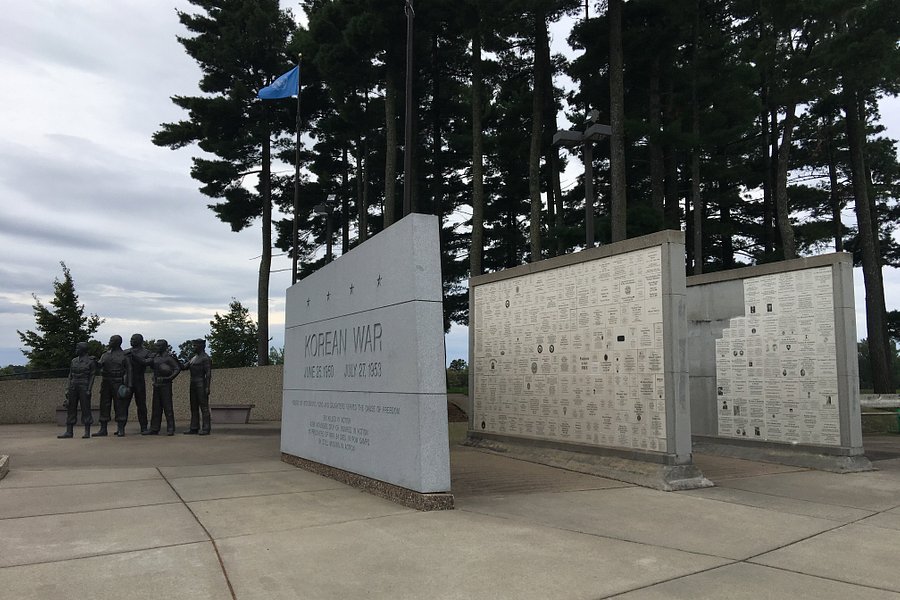 Wisconsin Korean War Veterans Memorial image