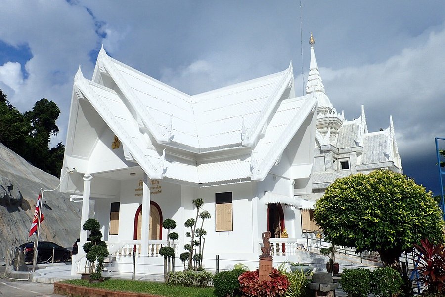 Krom Luang Chumphon Khet Udomsak Royal Palace image