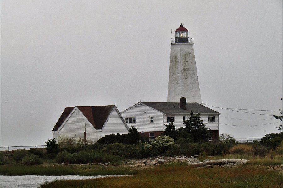 Lynde Point Lighthouse image