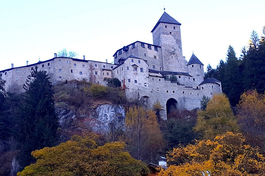 Castello di Taufers image