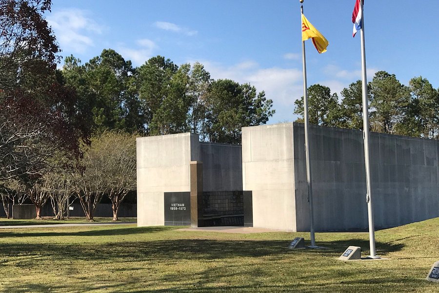 Mississippi Vietnam Veterans Memorial image