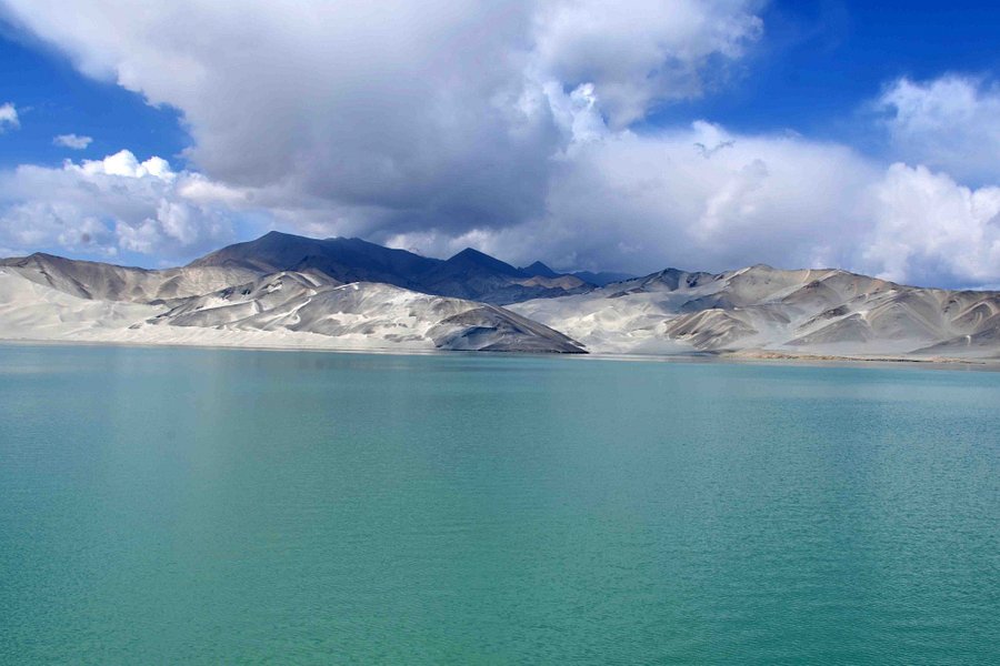 Karakul Lake image
