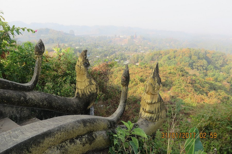 Shwe Taung Pagoda image