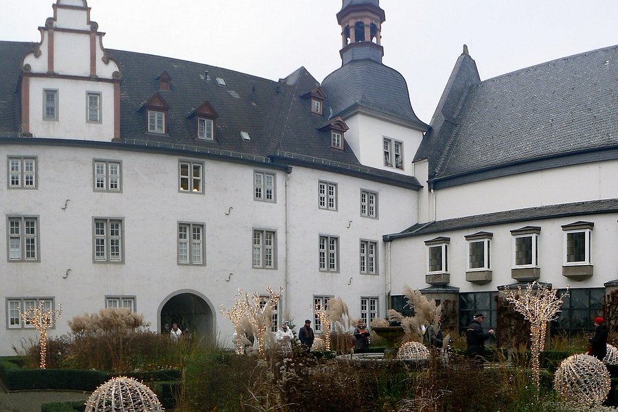 Rathaus (town hall) image