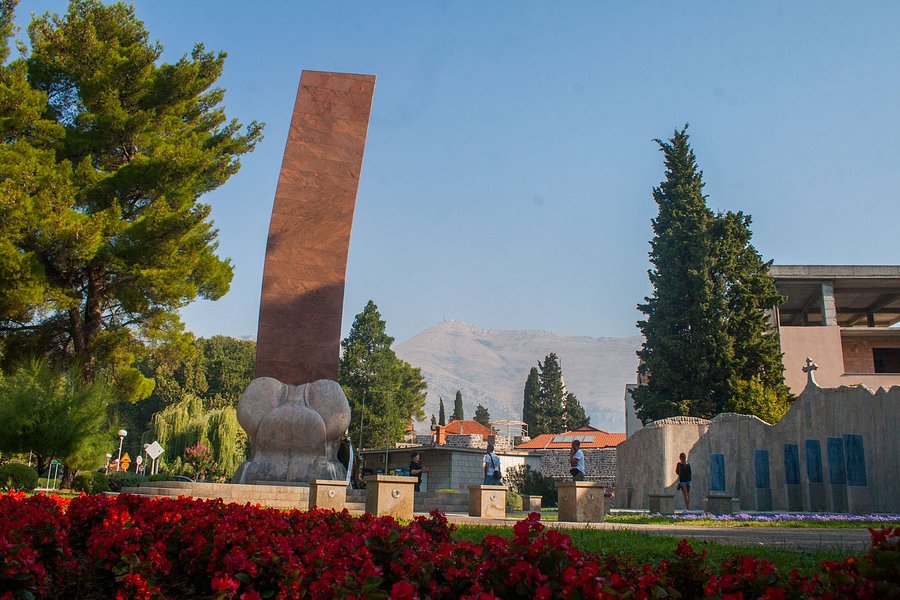 Monument to the Soldiers Killed in the Defense of the City image