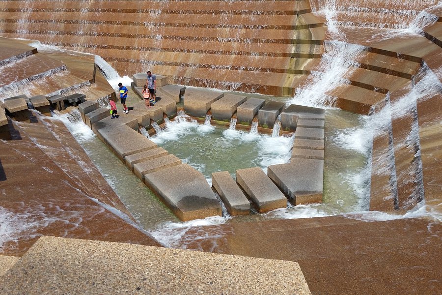 Fort Worth Water Gardens image