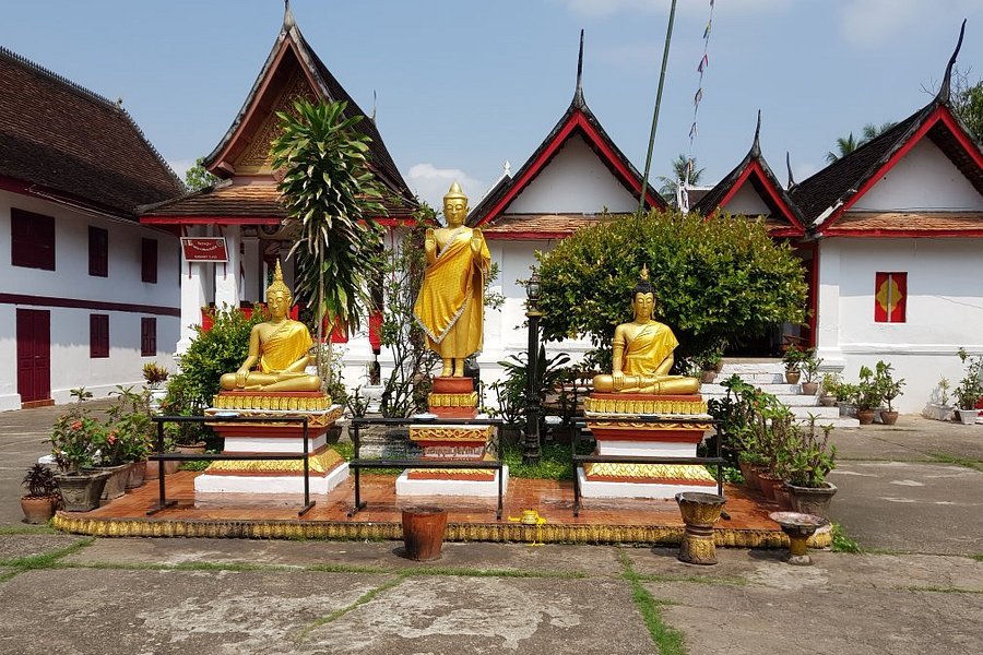 Wat Mai Suwannaphumaham image