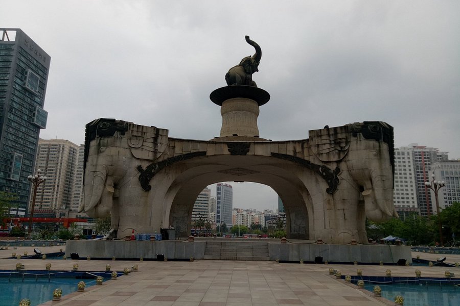 Jinhu Square image