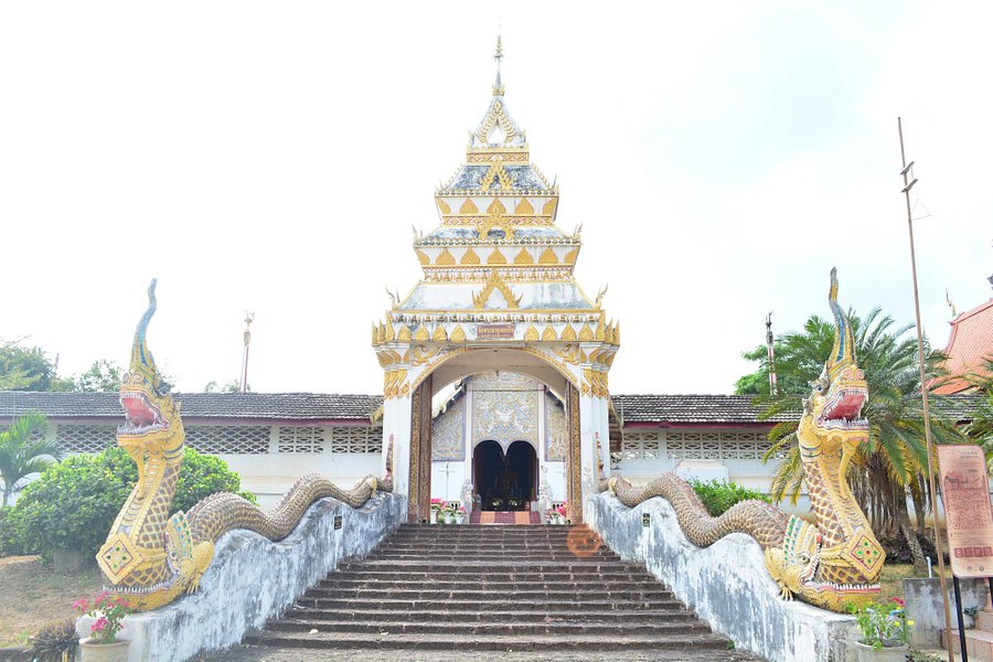 Wat Phra Tat Chom Ping image