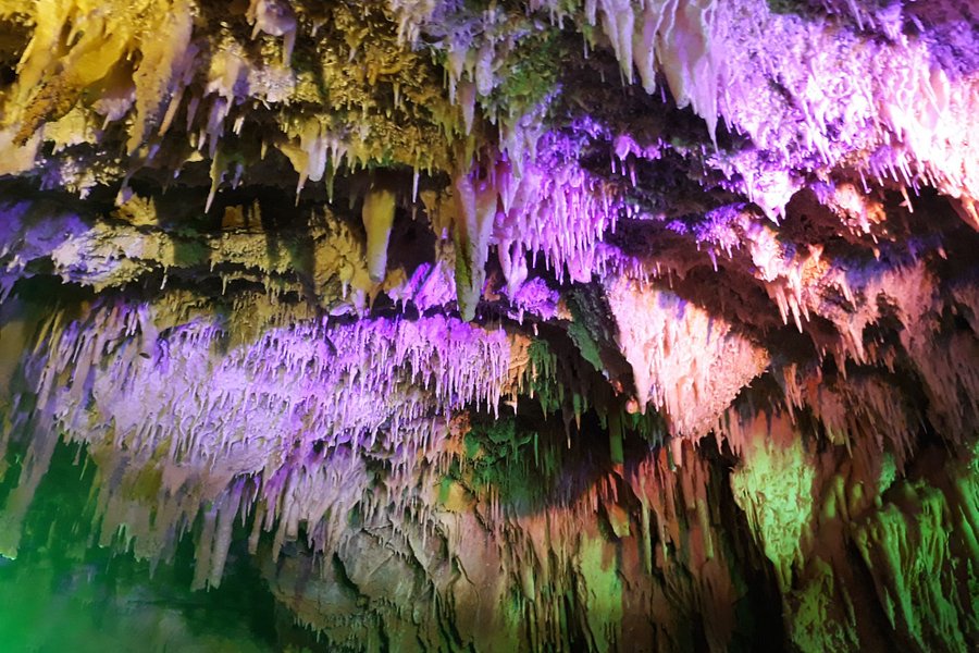 Ali Sadr Cave image
