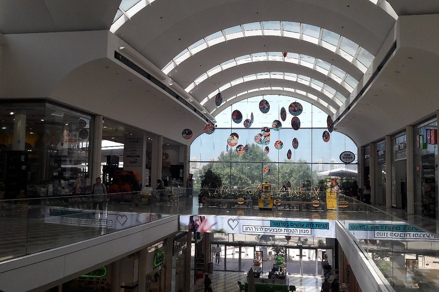 Azrieli Mall image