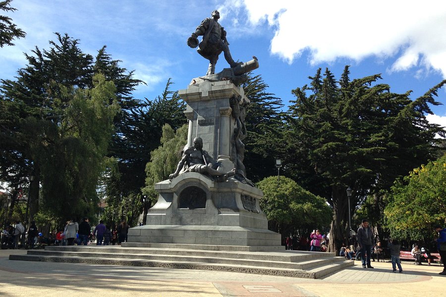 Monumento a Hernando de Magallanes image