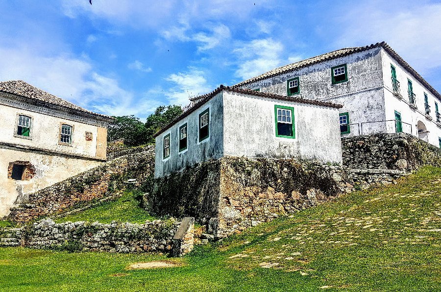 Santa Cruz de Anhatomirim Fortress image