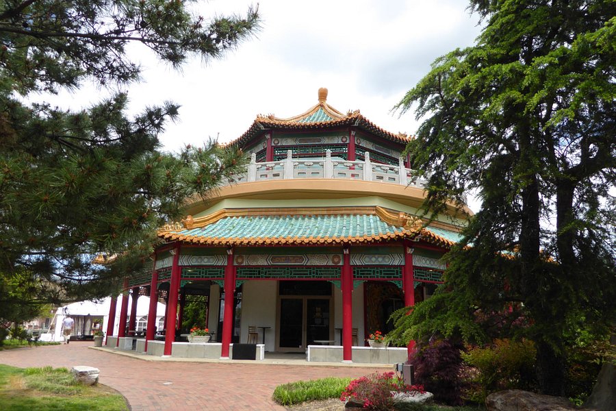 Pagoda & Oriental Garden image