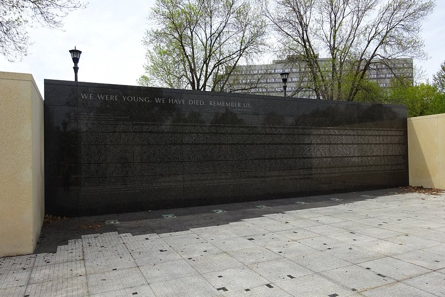 Minnesota Vietnam Veterans' Memorial image